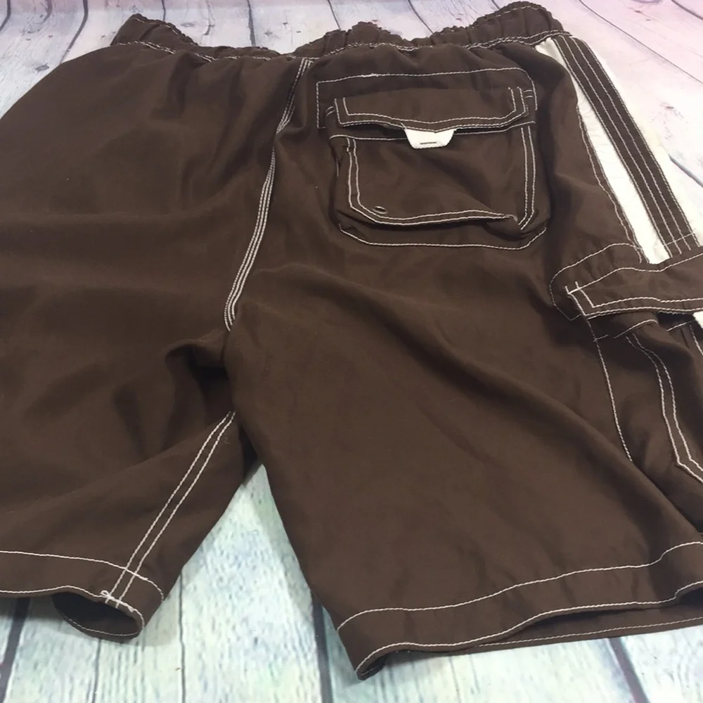NOBO. Mesh Lined Velcro Pocket Closure Men Shorts